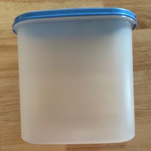 Tupperware Modular Mate w/ Blue Flip Top Lid 7.25 Cups